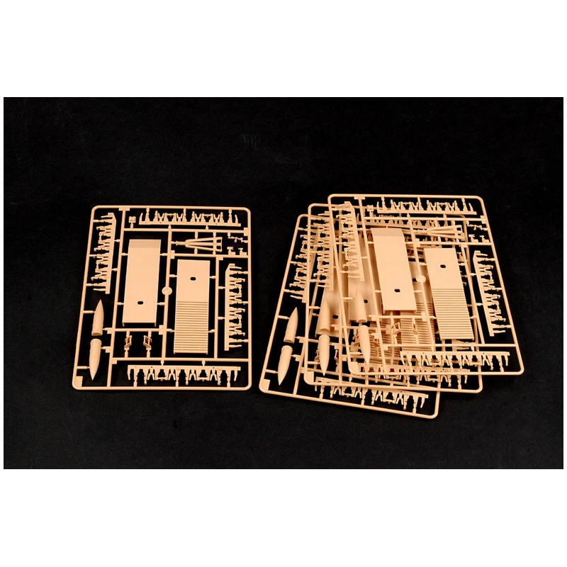 Hobby Boss® German 80cm K(E) Railway Gun "Dora" 1:72 14 Hobby Boss® German 80cm K(E) Railway Gun "Dora" 1:72 – Image 12