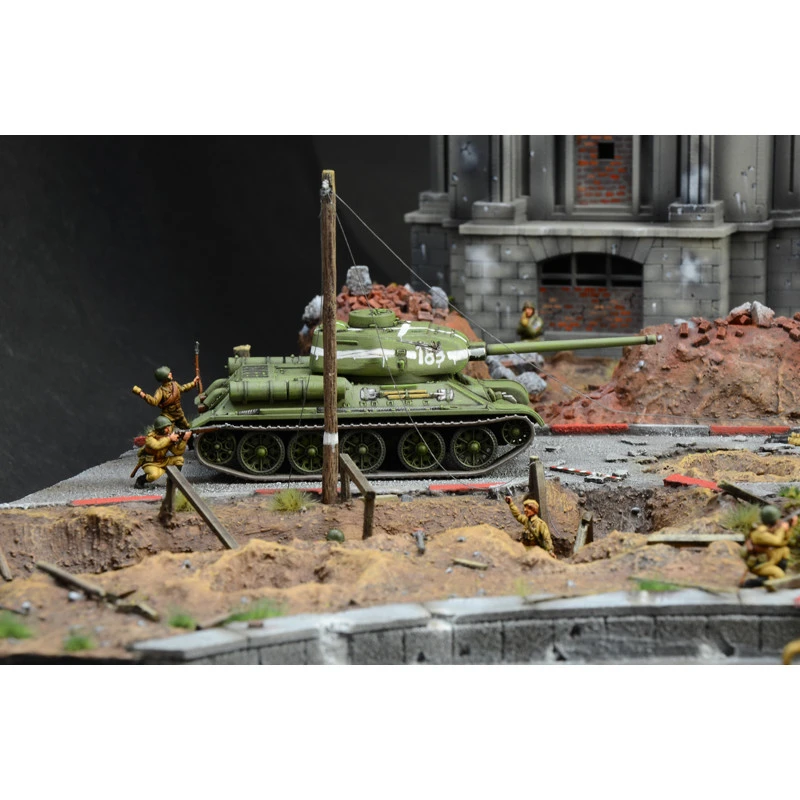 Italeri® Maquette Militaire Chute Du Reichstag Berlin 1945 1:72 6 Italeri® Maquette Militaire Chute Du Reichstag Berlin 1945 1:72 – Image 4