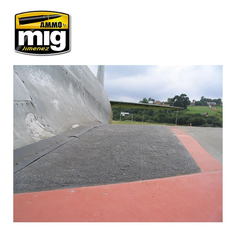 Pate Antidérapante Fine Noire Pour 1/72 - 1/48 20ml A.MIG-2034 4 Pate Antidérapante Fine Noire Pour 1/72 - 1/48 20ml A.MIG-2034 – Image 2