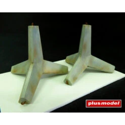 Plusmodel® Antitank Barriers Hedgehogs X4 1:35
