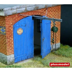 Plusmodel® Garage En Brique Rouge -Modèle Militaire Jouet plusmodel garage en brique rouge 1