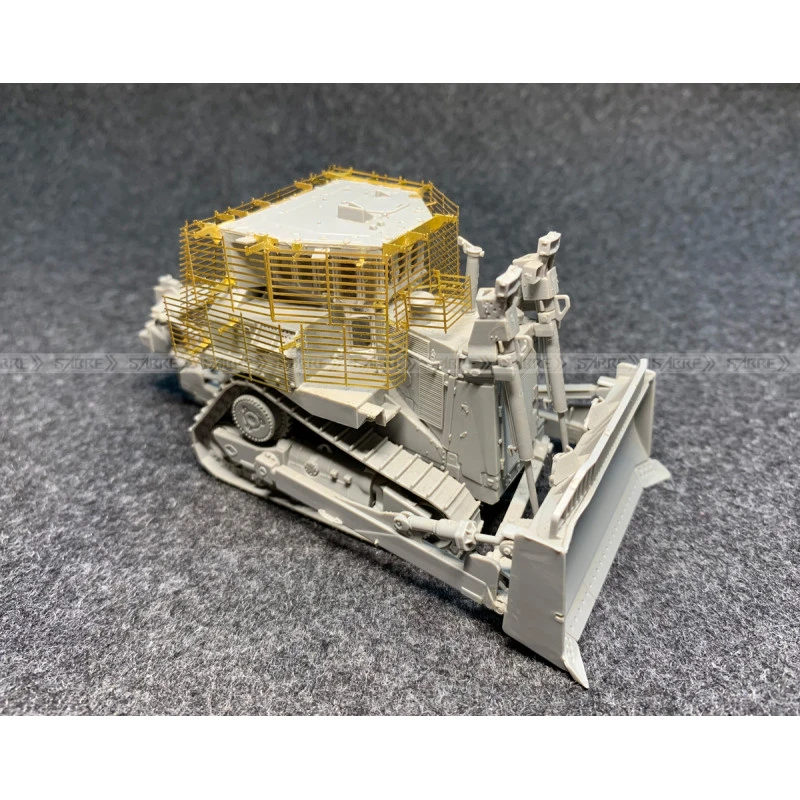 Sabre® Maquette Armored Bulldozer D9R 1:72 13 Sabre® Maquette Armored Bulldozer D9R 1:72 – Image 11