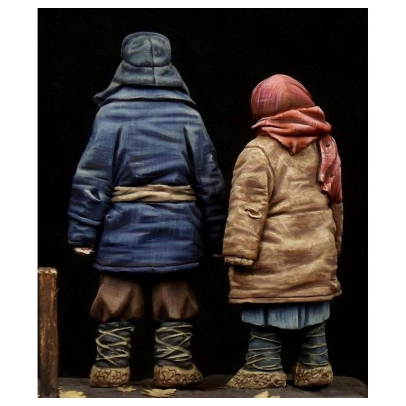 The Bodi® Set De Figurines De Petit Garçon Et Fille Période Seconde Guerre Mondiale 1:35 5 The Bodi® Set De Figurines De Petit Garçon Et Fille Période Seconde Guerre Mondiale 1:35 – Image 3